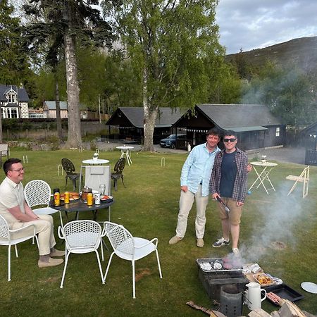 Braemar Lodge Cabins Not For Profit Екстериор снимка